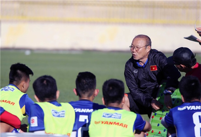 HLV Park Hang Seo yêu cầu các học trò hạ nhiệt trước trận đấu Jordan - Ảnh 9.