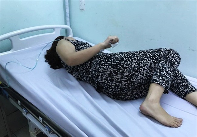 Vụ cháy nhà hai tầng khiến bé trai 2 tuổi tử vong: Chồng hoảng loạn tinh thần, vợ tiên lượng nặng