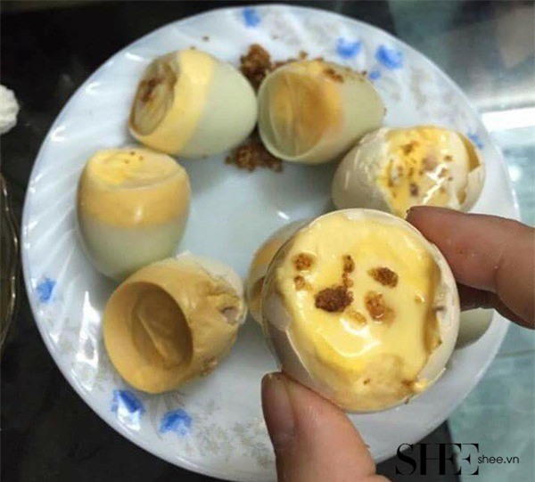 Đua nhau ăn trứng ấp dở để bồi bổ cơ thể, chữa khỏi đau đầu: Chuyên gia khẳng định phản khoa học, nguy hại sức khỏe - Ảnh 2.