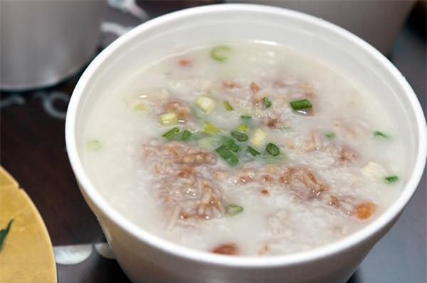 BS khuyến cáo: Có thể tử vong vì một miếng ăn trước khi lên bàn mổ - Ảnh 2.