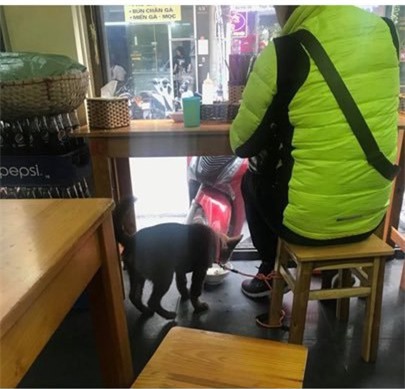 Yêu cầu của anh chàng trong quán phở gây tranh cãi quyết liệt trên mạng xã hội - Ảnh 1.