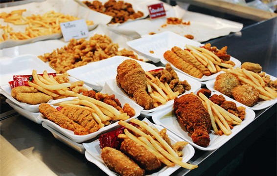 6 thói quen ăn uống gây hại chuyện ấy