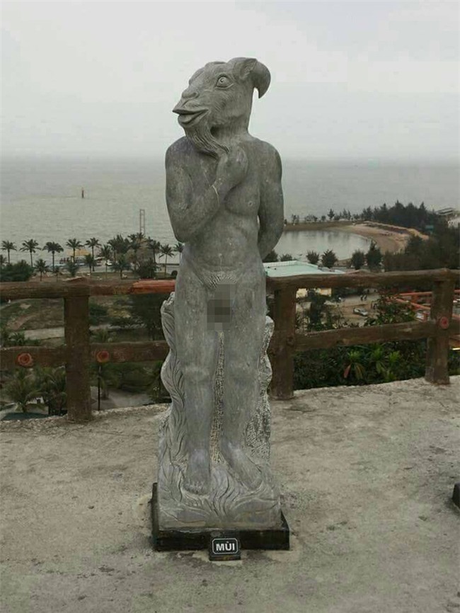 12 tượng khỏa thân ở Đồ Sơn gây bão: Tôi khẳng định cụm tượng này không hề lõa lồ