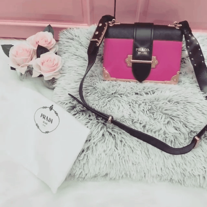 Có ai như Ngọc Trinh, đã sắm một loạt đồ hiệu màu hồng lại còn diện cả loạt váy áo màu hồng mới chịu - Ảnh 4.