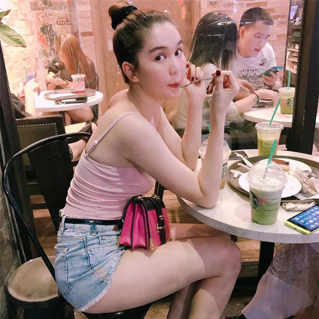 Có ai như Ngọc Trinh, đã sắm một loạt đồ hiệu màu hồng lại còn diện cả loạt váy áo màu hồng mới chịu - Ảnh 5.