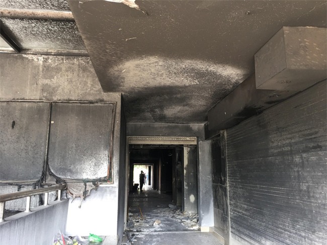 Chủ đầu tư hứa khắc phục chung cư Carina trong vòng 30 ngày, cư dân sống dở chết dở đi tìm chỗ ở mới - Ảnh 1.