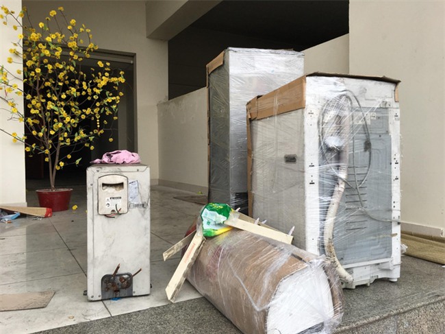 Chủ đầu tư hứa khắc phục chung cư Carina trong vòng 30 ngày, cư dân sống dở chết dở đi tìm chỗ ở mới - Ảnh 12.