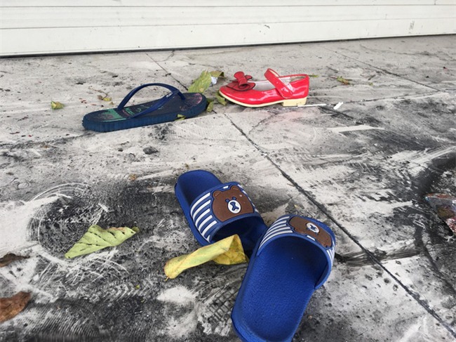 Chủ đầu tư hứa khắc phục chung cư Carina trong vòng 30 ngày, cư dân sống dở chết dở đi tìm chỗ ở mới - Ảnh 2.