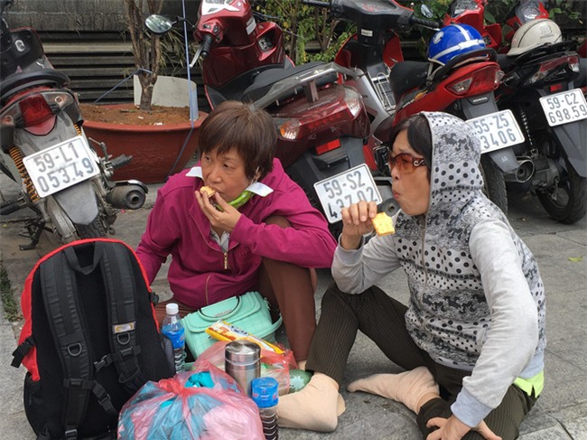 Chủ đầu tư hứa khắc phục chung cư Carina trong vòng 30 ngày, cư dân sống dở chết dở đi tìm chỗ ở mới - Ảnh 6.