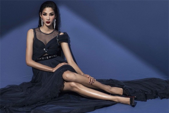 Hoàng Thùy, Á hậu Hoàn vũ, sao Việt