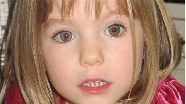 Vụ mất tích bí ẩn nhất nước Anh: Bỏ con ở lại trong khách sạn để đi ăn tối, cặp vợ chồng 11 năm mòn mỏi tìm con gái vẫn bặt vô âm tín - Ảnh 1.