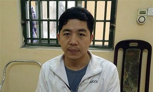 Nghi phạm khai dội can axit từ đầu xuống khi vợ cũ đang xếp đồ về nhà mẹ đẻ - Ảnh 1.