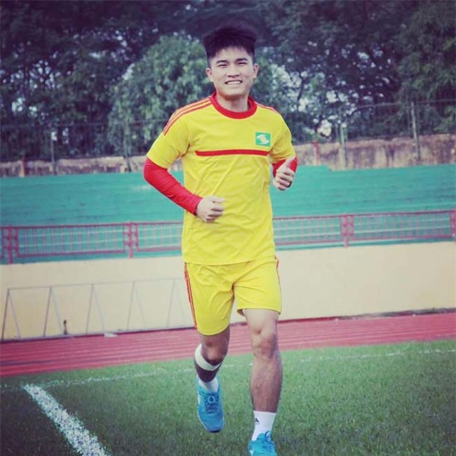 Đội trưởng U19 SLNA “gây bão” vì quá giống Công Vinh - 1