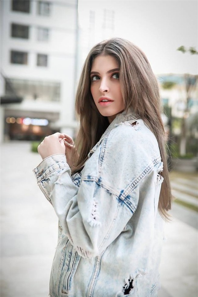 Cách sao Việt đối diện với tin đồn bán dâm, làm má mì dẫn khách - Ảnh 1.