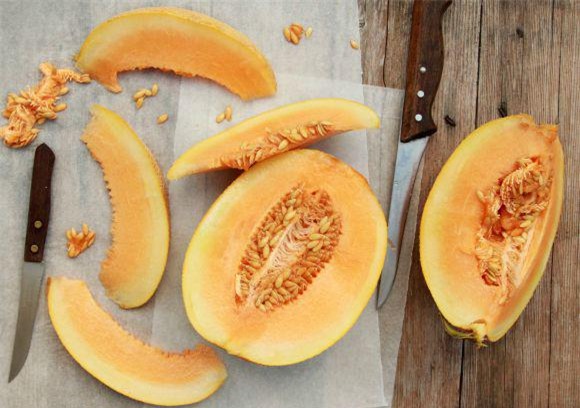 ai cung tiec "dut ruot" khi biet loi ich cua 6 thu thuong bi nem sot rac trong rau qua - 1