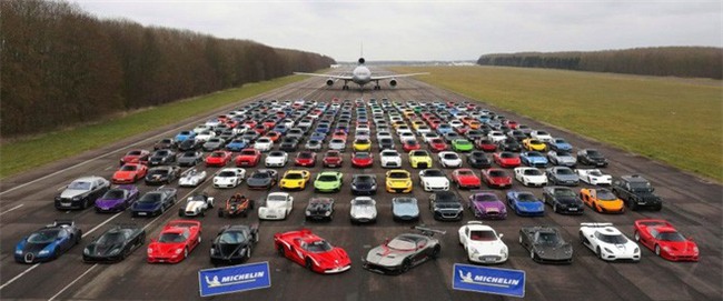 Một bức ảnh nhìn thôi đã toát lên sự giàu có: Hội nhà giàu offline, hơn 300 siêu xe trị giá 2.400 tỷ tụ hội - Ảnh 1.