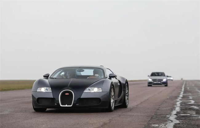 Một bức ảnh nhìn thôi đã toát lên sự giàu có: Hội nhà giàu offline, hơn 300 siêu xe trị giá 2.400 tỷ tụ hội - Ảnh 15.