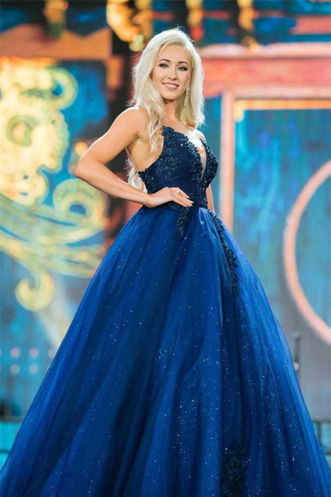 Hai mẹ con rủ nhau đi thi hoa hậu, chênh nhau tới 31 tuổi mà cư dân mạng đau đầu tìm ra ai là mẹ, ai là con - Ảnh 2.