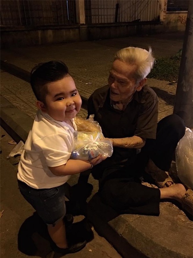 Chạy show liên tục, sao nhí Kutin vẫn chăm chỉ học hành thế này đây - Tin sao Viet - Tin tuc sao Viet - Scandal sao Viet - Tin tuc cua Sao - Tin cua Sao