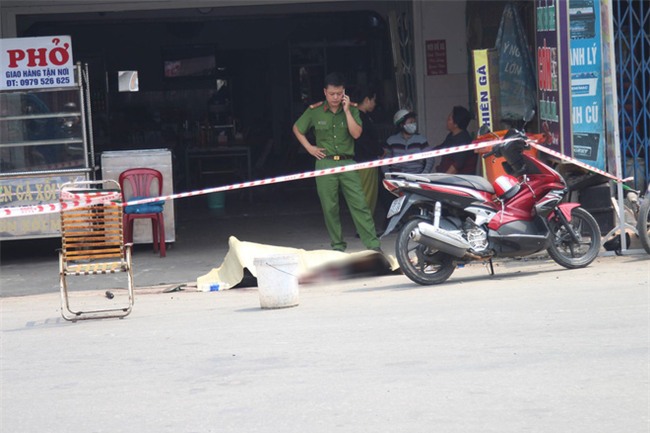 Bức xúc vì bị bạn nhậu bắt nạt do thân hình nhỏ bé, người đàn ông cầm dao đâm đối thủ tử vong - Ảnh 1.