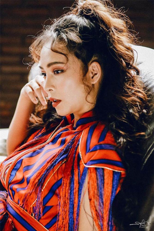 tung yeu nham nguoi co gia dinh, nu mc tim duoc tinh yeu moi tren song truyen hinh - 1