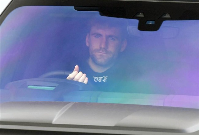 Mourinho họp khẩn với toàn bộ cầu thủ Man Utd, muốn dẹp yên khủng hoảng - Ảnh 4.