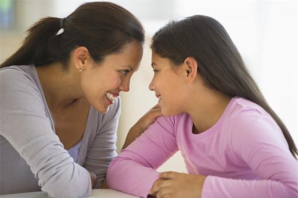 phat hien con gai hoc lop 5 da yeu duong, ba me da xu ly bat ngo - 1