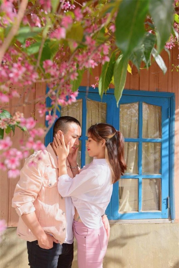 Nguyễn Hoàng Linh , BTV Nguyễn Hoàng Linh và bạn trai, sao Việt