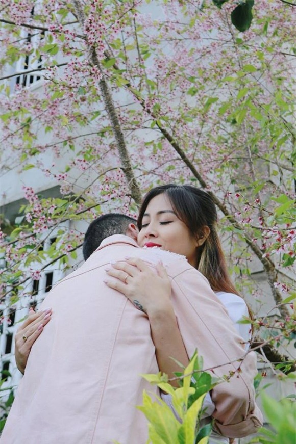 Nguyễn Hoàng Linh , BTV Nguyễn Hoàng Linh và bạn trai, sao Việt