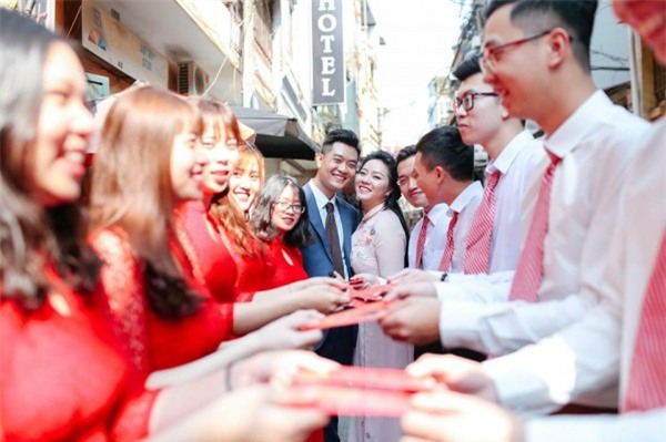 Đêm tân hôn, cô dâu bỗng nhiên mang ‘mặt nạ quái vật’ bước vào khiến chú rể hết hồn! - Ảnh 7.