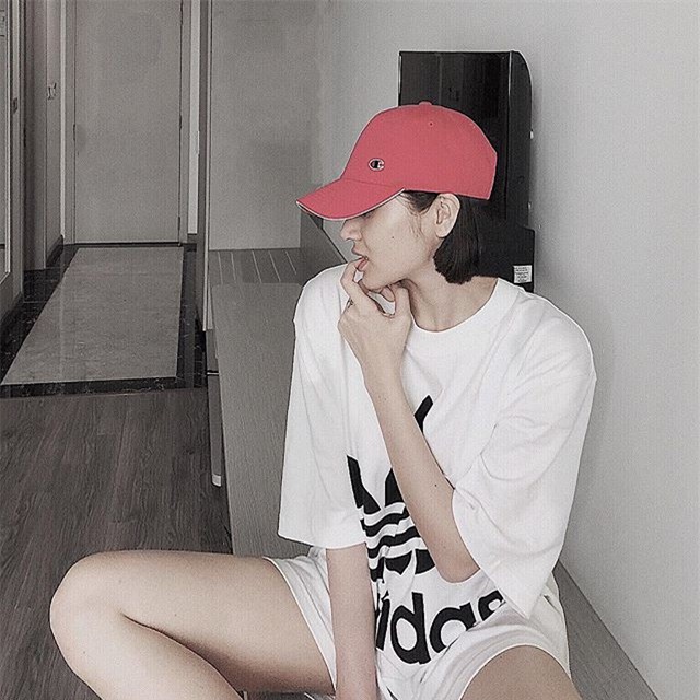 Người yêu tin đồn của Bùi Tiến Dũng từ ngày cắt tóc ngắn ăn mặc chất hẳn, nhưng cũng có vài lần mặc xấu - Ảnh 10.