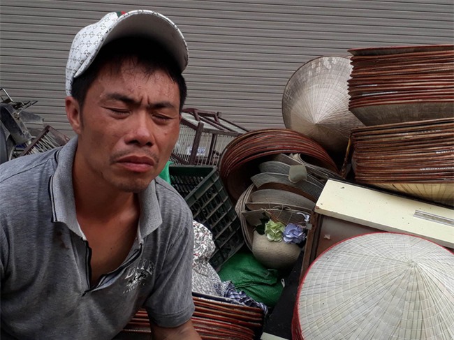 Hà Nội: Đang cháy rất lớn ở chợ Quang, vẫn còn người mắc kẹt liên tục kêu cứu - Ảnh 9.