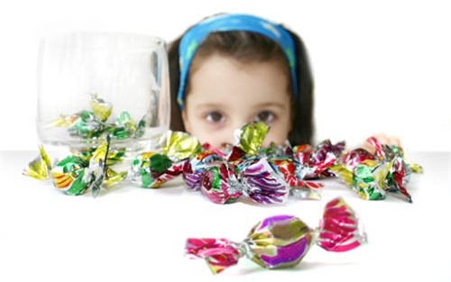 5 quan niệm sai lầm khiến trẻ bị hỏng răng ngay từ nhỏ, các bậc cha mẹ cần chú ý - Ảnh 3.