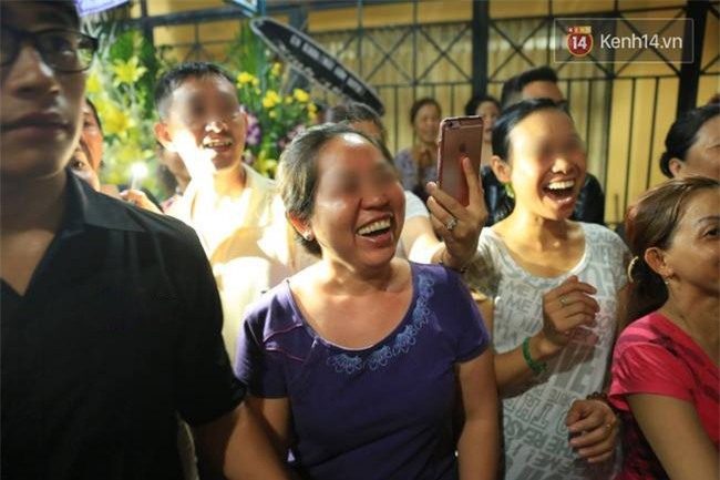 Khi trò vui được tạo nên từ những nỗi đau: Xin đừng lấy thảm hoạ ra làm thú tiêu khiển - Ảnh 1.