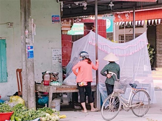 sung sot khi thay nguoi ban hang mac man tuyn giua cho nhung biet ly do ai cung khen ngoi - 5