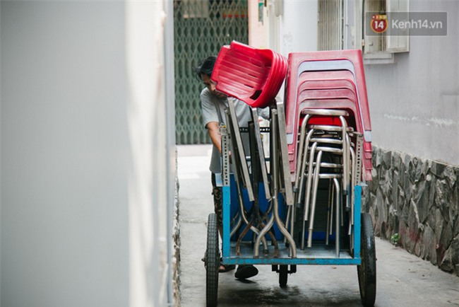 Cô bán cơm dễ thương hết sức ở Sài Gòn: 10 ngàn cũng bán, khách nhiêu tiền cũng có cơm ăn” - Ảnh 13.