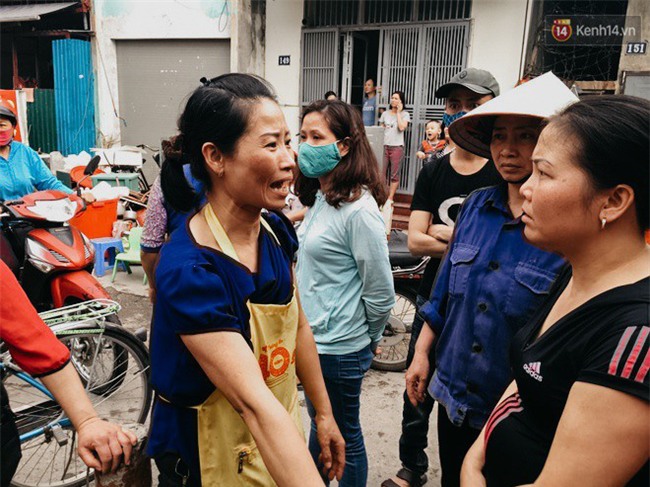Nhiều tiểu thương khóc ngất sau vụ cháy chợ Quang: 