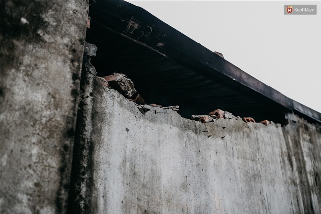 Nhiều tiểu thương khóc ngất sau vụ cháy chợ Quang: Cháy hết rồi, hết sạch sành sanh... - Ảnh 4.