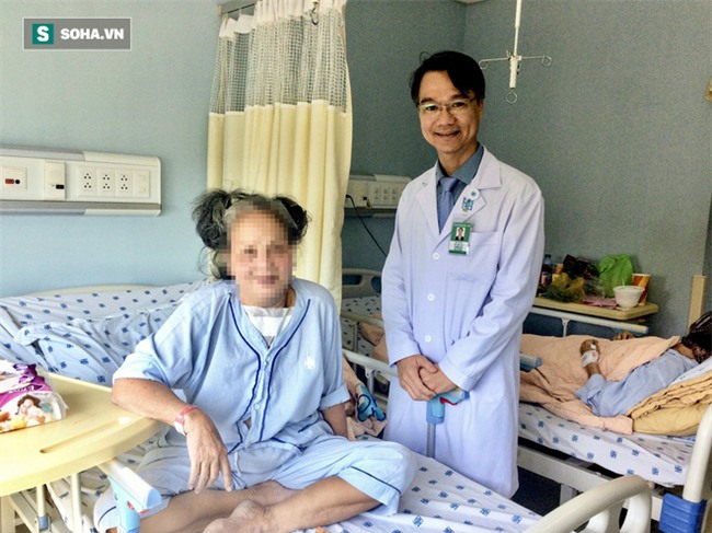 Cụ bà bị bướu cổ nặng nửa ký, phải ngủ ngồi suốt nhiều năm suýt mất mạng vì biến chứng-2