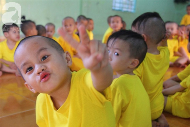 Tình hình hiện tại của bé não úng thủy Đức Lộc cùng với hơn 100 đứa trẻ bị bố mẹ bỏ rơi ở mái ấm Đức Quang - Ảnh 10.