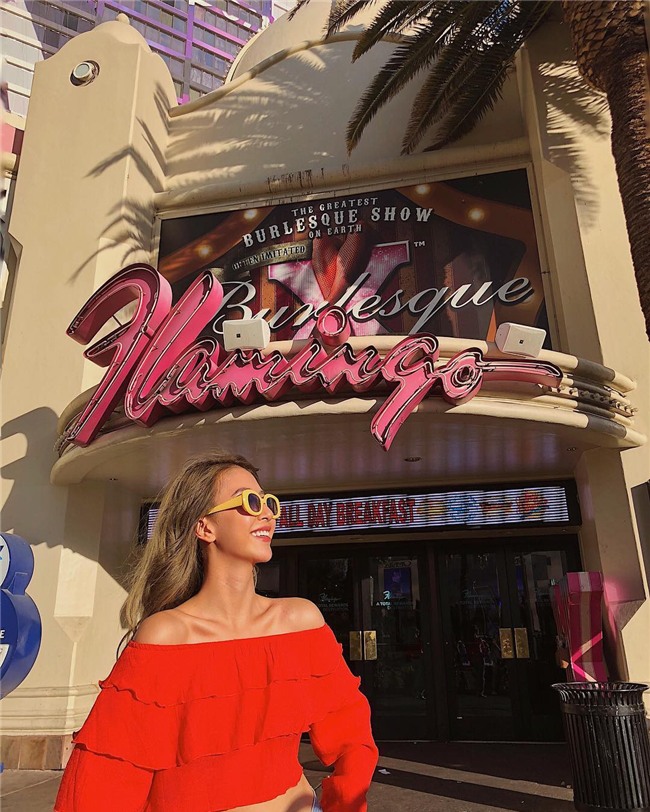 Từ bỏ mái tóc đen làm nên thương hiệu, Quỳnh Anh Shyn vẫn chất khỏi bàn với tóc nâu khói tây tây - Ảnh 4.