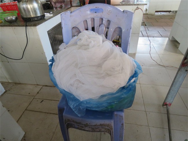 Chủ sạp thịt lợn mắc màn tuyn: “Tất cả vì an toàn thực phẩm” - Ảnh 1.