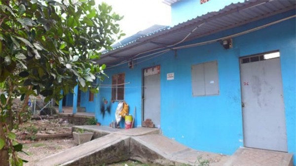 Vụ cháu bé nghi bị ‘người tình của mẹ’ đánh tử vong: Mẹ ruột thản nhiên cắn hạt dưa, cười nói trong đám tang con trai? - Ảnh 2.