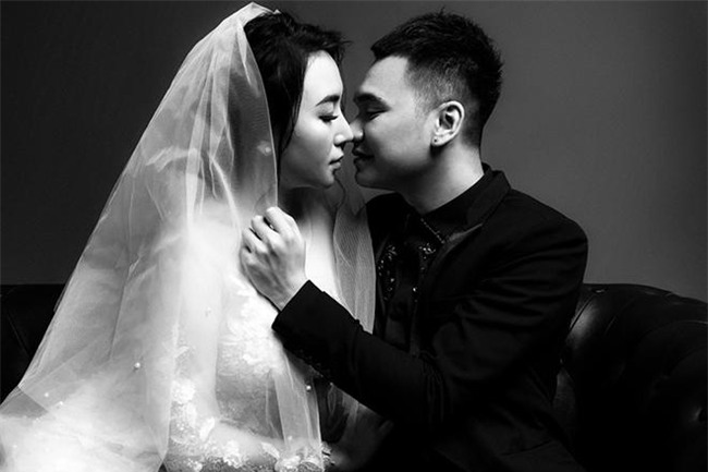 khac viet bat mi ly do hai huoc ve quyet dinh to chuc tiec cuoi vao ngay 1/4 - 2