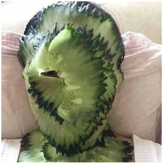 Cô nàng ham làm đẹp nhất đây rồi, vừa vào rạp xem phim kinh dị vừa tranh thủ đắp mặt nạ dưỡng da  - Ảnh 10.