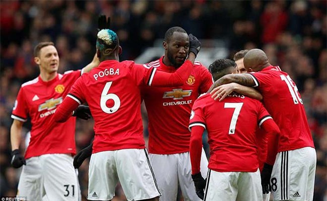 Sanchez tỏa sáng: MU-Mourinho mưu phục thù derby Manchester