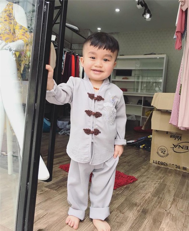 Để con trai chơi cùng hộp giấy ăn, mẹ trẻ suýt ân hận cả đời vì con bị tắc phổi, suy hô hấp đến tím tái cả người - Ảnh 3.