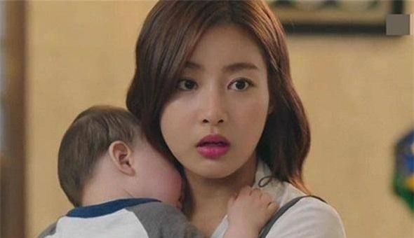 Tôi sống hèn và rơi vào cảnh khốn cùng đến mức cái áo rách cũng không được mang theo khi bước ra khỏi nhà chồng giàu có - Ảnh 2.