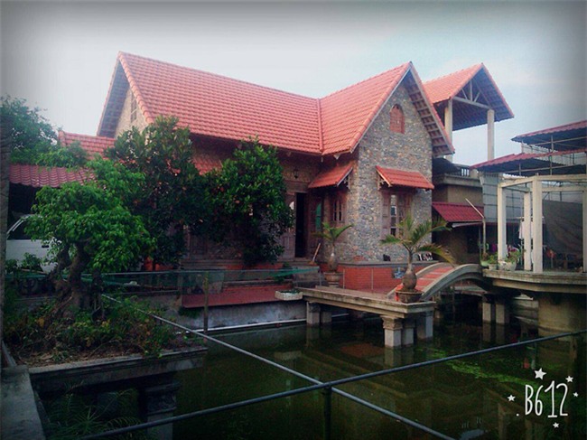 Cô gái khoe ảnh ngôi nhà lớn do bố một mình xây nên gây xôn xao mạng xã hội - Ảnh 1.