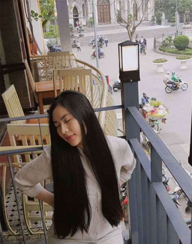 2 co gai viet duoc vi nhu tien nu, khien nguoi nhin "chet chim" trong suoi toc den hinh anh 3